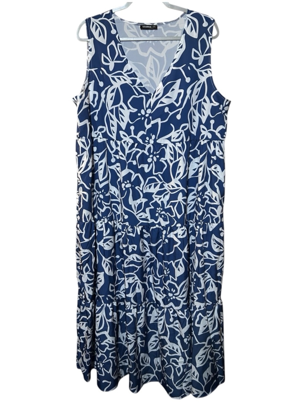 Izuria Women’s 1XL Blue White Floral Sleeveless Tiered Midi dress.